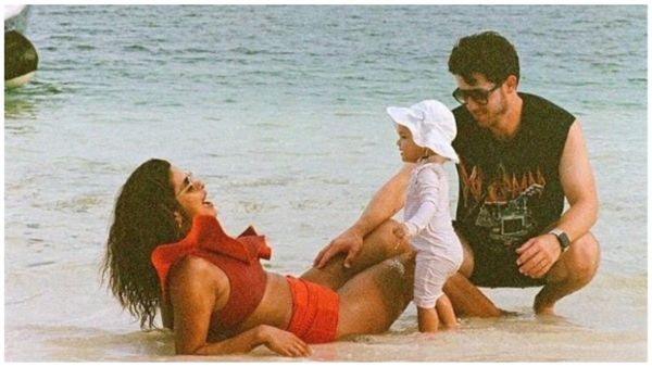 દિકરી માલ્ટી અને પત્ની પ્રિયંકા સાથે નિક જોનાસે શેર કરી તસવીર, ફેંસ આપી ઢગલો લાઇક