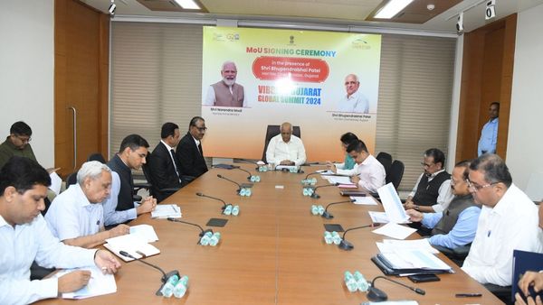 વાયબ્રન્‍ટ સમિટ પૂર્વે પ્રતિ સપ્તાહ MoUના ઉપક્રમની બે કડીમાં કુલ રૂ. ૨૭૬૧ કરોડના ૧૦ MoU સંપન્ન થયા