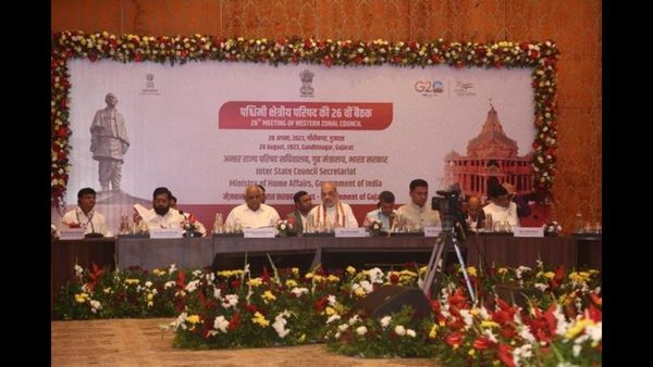અમિત શાહની અધ્યક્ષતામાં ગુજરાતનાં ગાંધીનગરમાં વેસ્ટર્ન ઝોનલ કાઉન્સિલની 26મી બેઠક યોજાઈ