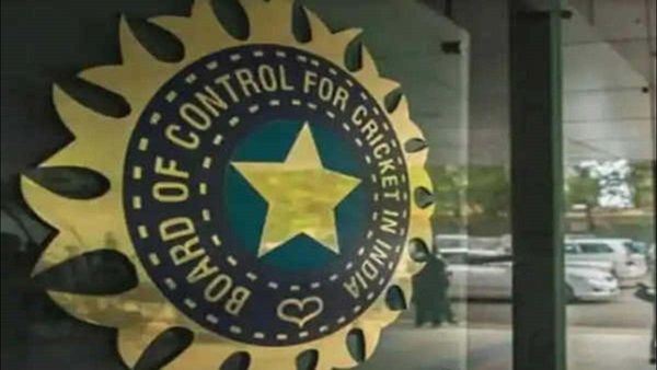 ટ્વિટરે કેમ હટાવ્યુ BCCIનુ બ્લુ ટિક? કારણ આવ્યુ સામે, જાણો