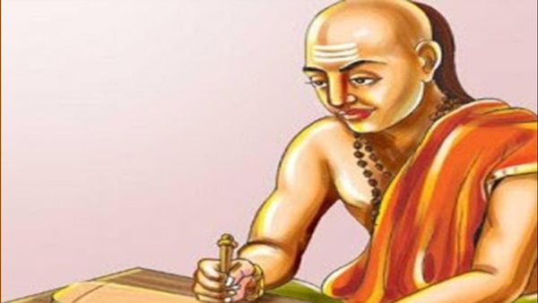 Chanakya Niti: જો આ 3 લોકોનો સાથ મળે તો જીતી શકાય જીવનની કોઈ પણ જંગ, ઉકેલી શકાય બધી સમસ્યાઓ