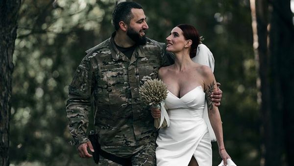 યુક્રેનની આ ખૂબસૂરત હસીના સ્નાઈપર બનીને રશિયાને પરસેવો છોડાવી રહી છે, જાણો કોણ છે એવગોનિયા એમરાલ્ડ?