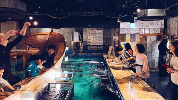 Video : ખુદ માછલી પકડો અને મન ગમતી વાનગી બનાવડાવો, જાણો ક્યાં આવેલી છે આ અનોખી રેસ્ટોરન્ટ?