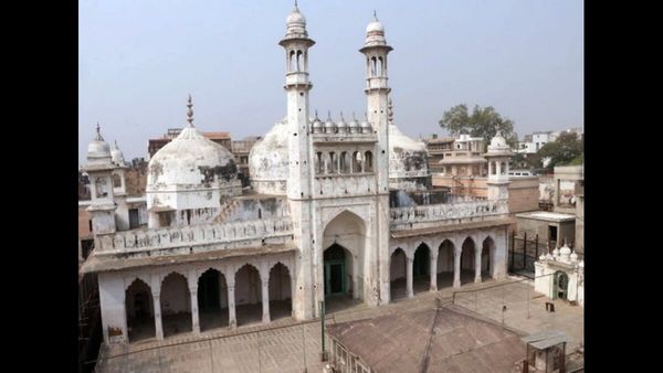 Gyanvapi Case: 'ના તો એ મંદિર છે અને ના એ મસ્જિદ, એ બૌદ્ધ મઠ છે', ધર્મગુરુએ SCમાં દાખલ કરી પીટિશન
