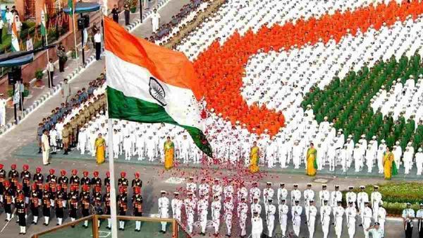 Independence Day: કેવી રીતે નક્કી થઇ 15 ઓગસ્ટ તારીખ?, પહેલા આ દિવસે મનાવાતો હતો સ્વતંત્રતા દિવસ