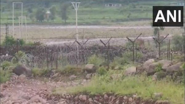 જમ્મુ કાશ્મીરઃ સુરક્ષા દળોએ પૂંચમાં ઘૂસણખોરીનો પ્રયાસ બનાવ્યો નિષ્ફળ, 2 આતંકવાદીઓને માર્યા ઠાર