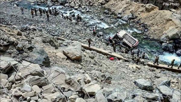 લદાખમાં સેનાનુ વાહન ઉંડી ખાઇમાં પડ્યુ, 9 જવાન શહીદ