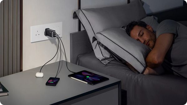 શું તમે પણ તકિયા પાસે રાખી મોબાઇલને કરો છો ચાર્જ? ચેતી જજો, નહીંતર..