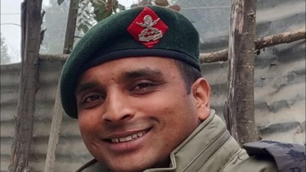 Anantnag Encounter: શહીદ કર્નલ મનપ્રીત સિંહને મળ્યો હતો સેના મેડલ, આ આતંકી સંગઠને લીધી હુમલાની જવાબદારી