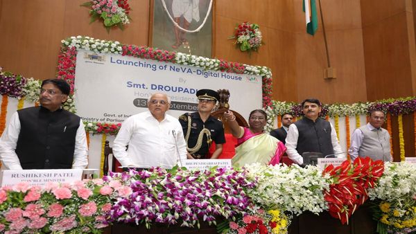 રાષ્ટ્રપતિના હસ્તે ગુજરાત વિધાનસભામાં રાષ્ટ્રીય ઈ વિધાન એપ્લિકેશન - NeVAનું ઉદ્ઘાટન