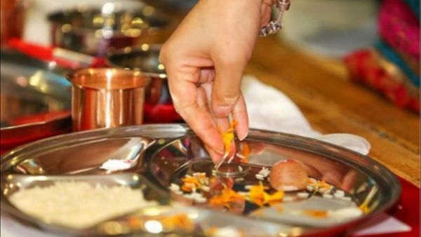 Chokhana Upay: દૂર્ભાગ્ય સાથ નથી છોડતુ, બરકત નથી આવતી તો સૌભાગ્ય મેળવવા માટે અજમાવો ચોખાના આ ઉપાય