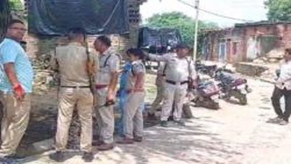 દતિયામાં પશુઓનો વિવાદ થયો લોહીયાળ, ગોળીયોથી ગૂંજ્યુ પુરૂ ગામ, 5 લોકોના મોત