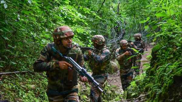 જમ્મુના રિયાસીમાં સેના અને આતંકીઓ વચ્ચે મુઠભેડ, સામે આવ્યો વીડિયો