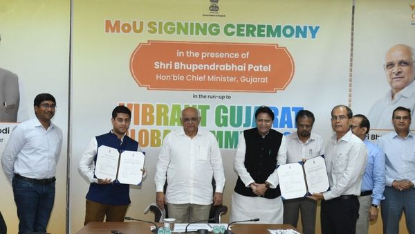 વાયબ્રન્ટ સમિટ પહેલા વધુ પાંચ MoU થયા, રાજ્યમાં 1095 કરોડ રૂપિયાનુ રોકાણ આવશે