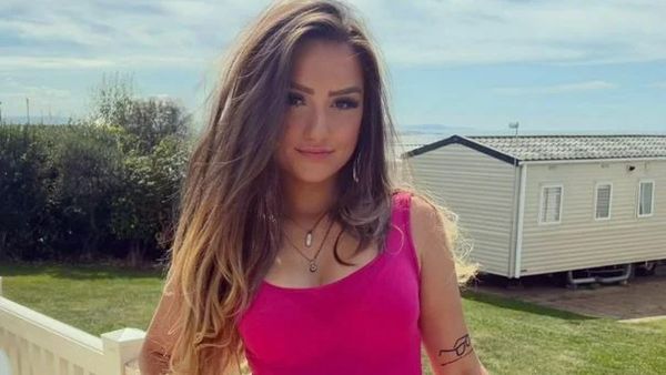 ક્યારેક બદસૂરત કહીને ચીડવતા તે યુવતીના ફોટો આજે લાખોમાં વેચાય છે, જાણો શું છે પુરી ઘટના?