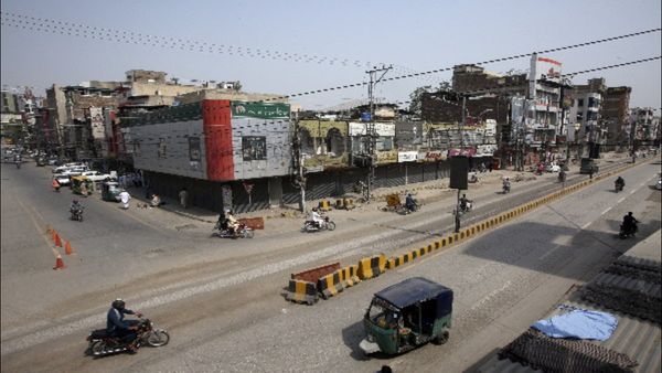 પાકિસ્તાનીઓ લાઇટ બિલથી ત્રાહીમામ, 56થી વધારવાની સરકારે કરી તૈયારી, IMFએ રાહત આપવાનો કર્યો ઇનકાર