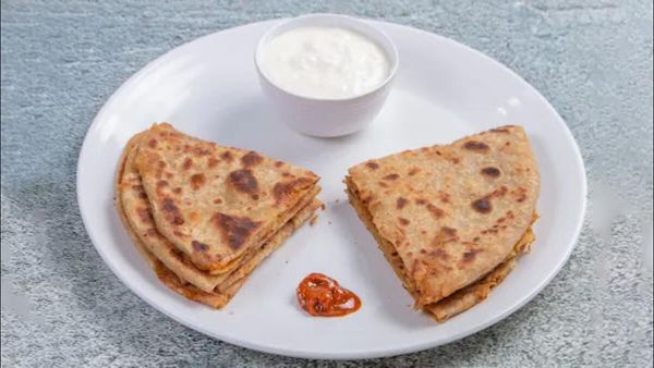 દહીં સાથે આ વસ્તુઓ ખાતા હોય તો ચેતી જાવ, તેનાથી પેટમાં બને છે ઝેર