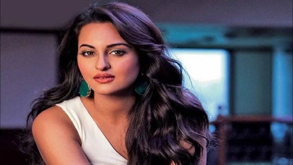 સોનાક્ષી સિન્હાએ બાંદ્રામાં દરિયા સામે ખરીદ્યુ નવુ અપાર્ટમેન્ટ, કિંમત જાણીને ચોંકી જશો