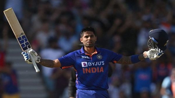 Suryakumar Yadav Record : સુર્યકુમાર યાદવે તોડ્યો કોહલીનો રેકોર્ડ, જુઓ 6, 6, 6, 6 નો Video