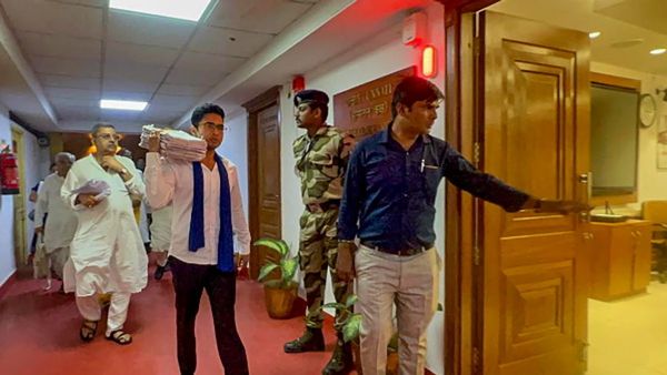 TMC નેતાના કૃષિ ભવન સામે ઘરણા, જાણો શું છે પુરો મામલો?