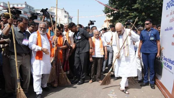 અમિત શાહ અમદાવાદના રાણીપ ખાતે મહાશ્રમદાન પ્રવૃત્તિમાં જોડાયા