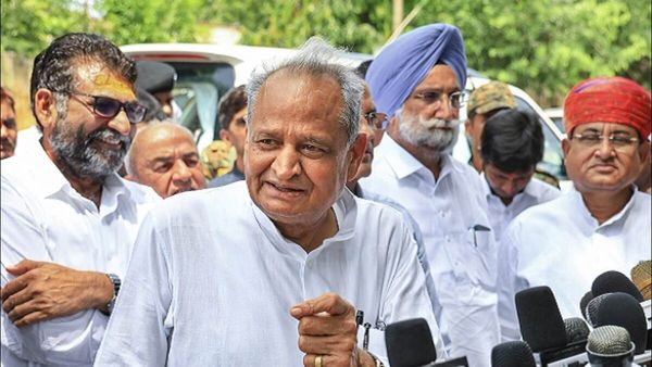 Rajasthan Elections 2023: કરોડપતિ સીએમ છે અશોક ગહેલોત, જાણો પગાર, કુલ સંપત્તિ, ગાડીઓ...