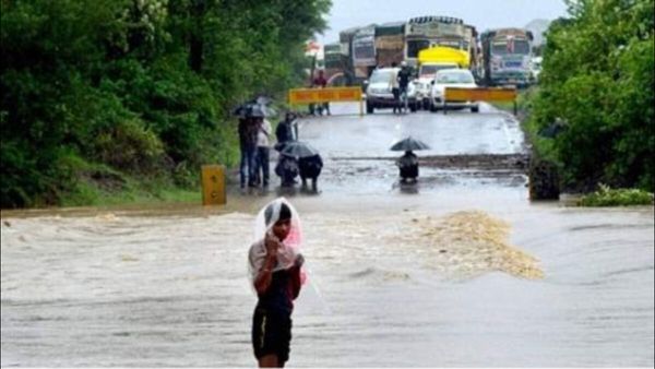 UP News: પૂર પ્રભાવિત 20 જિલ્લાઓમાં બનાવાયા 1310 પૂર રાહત કેન્દ્ર