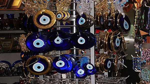 Nazar Dosh na Upay : લાગી ગઇ છે કોઇની નજર? આ રીતે મળશે નજર દોષમાંથી મુક્તિ