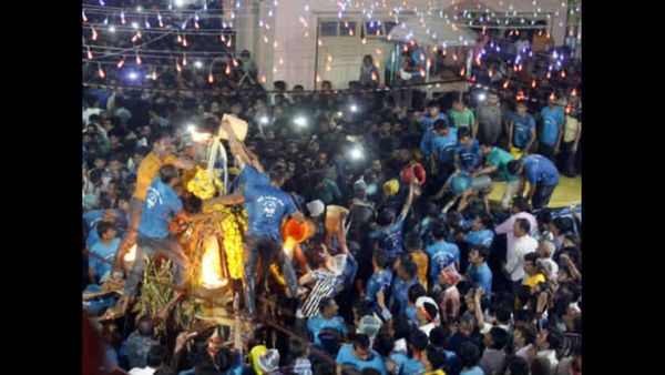 Navratri 2023: રુપાલ ગામમાં આજે નીકળશે વરદાયીની માતાની પલ્લી, લાખો લિટર શુદ્ધ ઘીથી કરાશે અભિષેક