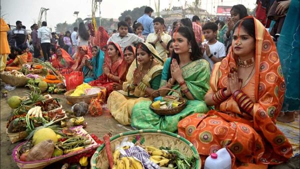 Chhath Puja: દેશ-વિદેશમાં આજે છઠ પૂજાની ધૂમ, પટનાથી લઈને ન્યૂયોર્ક સુધી સજ્યા ઘાટ