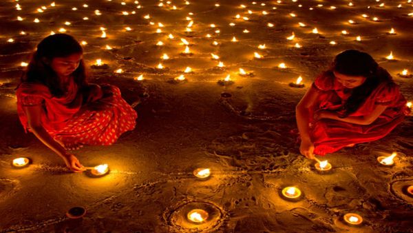 Diwali 2023: દિવાળી પર બનશે દુર્લભ યોગ, ધન-સંપત્તિમાં થશે વધારો, વાંચો વિચારો અને લાભ મેળવો