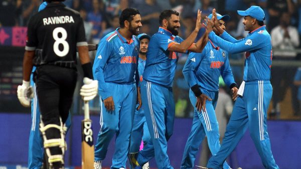 IND vs NZ : મોહમ્મદ શામીએ ફરીથી રંગ રાખ્યો, ડેરિલ મિચેલની સદી છત્તા ભારત મજબુત