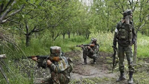 ચૂંટણી પહેલા છત્તીસગઢમાં વધુ એક નક્સલી હુમલો, બીજેપી નેતા રતન દુબેની હત્યા કરી