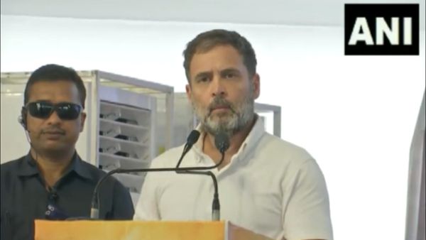 Rajasthan Election: 'મહિલાઓને દર વર્ષે મળશે 10 હજાર રુપિયા', દૌસાની રેલીમાં રાહુલ ગાંધીનુ મોટુ એલાન