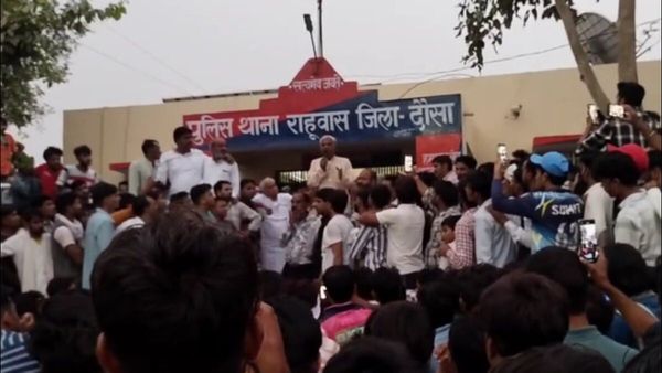 Rajasthan Police: કૉન્સ્ટેબલની 5 વર્ષની દીકરી સાથે હેવાનિયત કરનાર આરોપી SIની ધરપકડ, પોલીસ સ્ટેશનમાં તોડફોડ