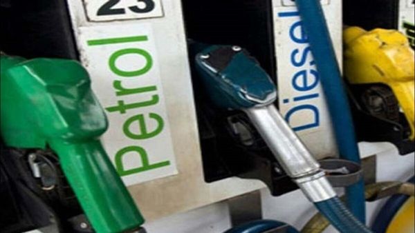 Petrol Diesel Price: દેશના ઘણા ભાગોમાં આજે વધ્યા પેટ્રોલ અને ડીઝલના ભાવ