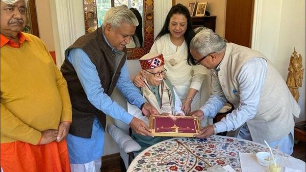 રામ મંદિર ટ્રસ્ટ કહે છે- ના આવો, વિહિપ કહે છે - આવો, શું અડવાણી અને મુરલી મનોહર જોશી જશે અયોધ્યા?