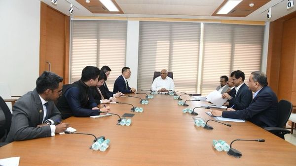 સિંગાપોરના ભારત સ્થિત હાઈકમિશ્નરે CM ભૂપેન્દ્ર પટેલ સાથે મુલાકાત કરી