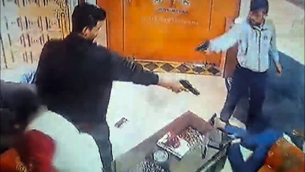 કરણી સેનાએ આજે રાજસ્થાન બંધનુ કર્યુ આહ્વાન, સુખદેવ સિંહ ગોગામેડીના હત્યારા પોલિસ પકડથી દૂર