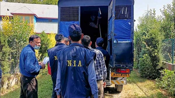 ISIS કાવતરા મામલે મહારાષ્ટ્ર અને કર્ણાટક સહિત દેશભરમાં 44 જગ્યાએ NIAના દરોડા, 13ની ધરપકડ