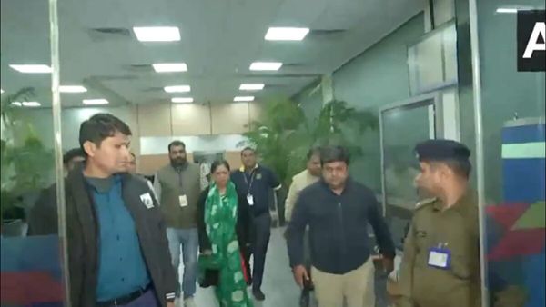 વસુંધરા રાજે દિલ્લીમાં, આજે રાજસ્થાનને મળી શકે છે નવા મુખ્યમંત્રી