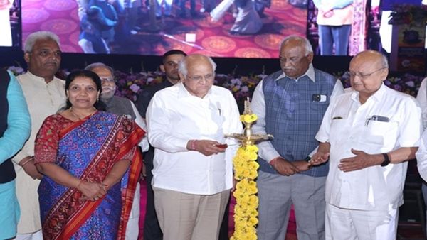 CM ભૂપેન્દ્ર પટેલે અમદાવાદ ખાતે વાઇબ્રન્ટ કાંકરિયા કાર્નિવલ 2023નો પ્રારંભ કરાવ્યો