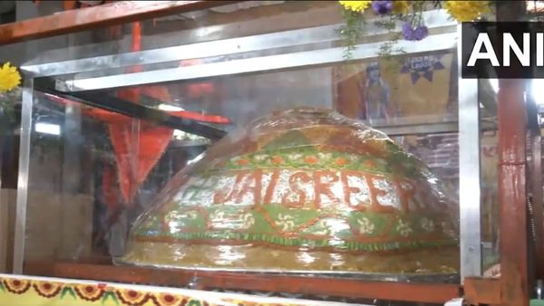 Ram Mandir : હૈદરાબાદથી અયોધ્યાના કારસેવકપુરમ પહોંચ્યો 1265 કિલોનો લાડુ, જાણો ખાસિયત
