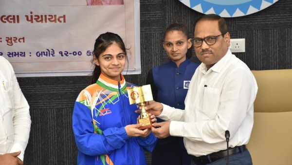 Opinion: રમત-ગમત ક્ષેત્રે પ્રોત્સાહન આપતી ગુજરાત સરકાર, પ્રકૃતિ સિંદેને પુરસ્કાર એનાયત