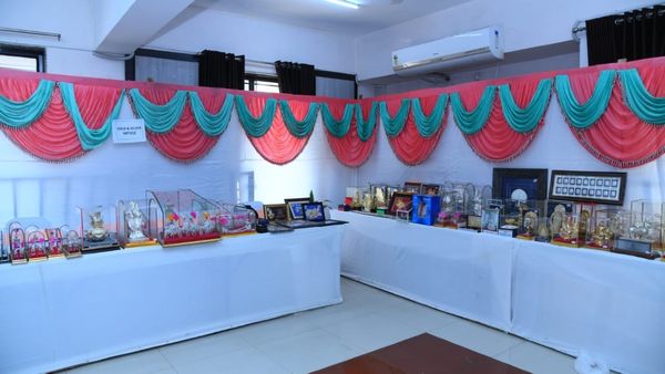 મુખ્યમંત્રીને મળેલી ભેટસોગાદોના પ્રદર્શન-વેચાણને લોકનો જોરદાર પ્રતિસાદ મળ્યો