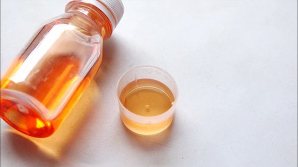 ખાંસી માટેની કફ સિરપના ઓવરડોઝથી આવી શકે છે હાર્ટ એટેક, બાળકને આપતા પહેલા 100 વાર વિચારો