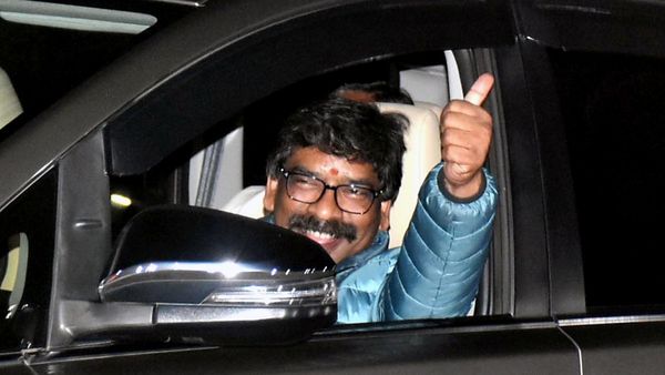 Hemant Soren Arrested : રાજીનામાં બાદ હેમંત સોરેનની ધરપકડ, મામલો હાઈકોર્ટ પહોંચ્યો