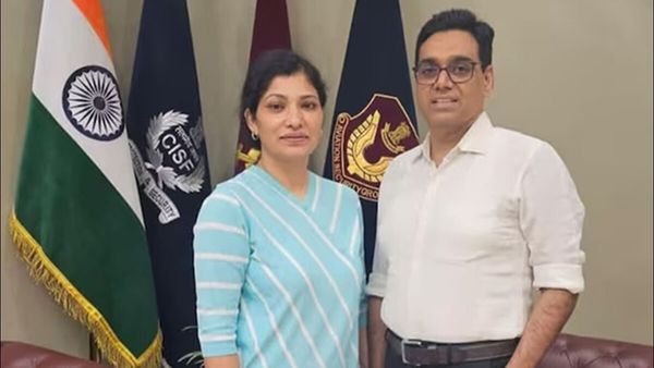 12th Fail Love story: એક આઈ લવ યુએ બદલ્યુ IPS મનોજ કુમારનુ જીવન, વાંચો રિયલ લાઈફના રોમેન્ટીક કિસ્સા