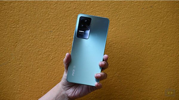 નવો મોબાઈલ ખરીદવા જઈ રહ્યા છો તો આ સમાચાર તમારા માટે છે, સસ્તા થયા મોબાઈલ ફોન