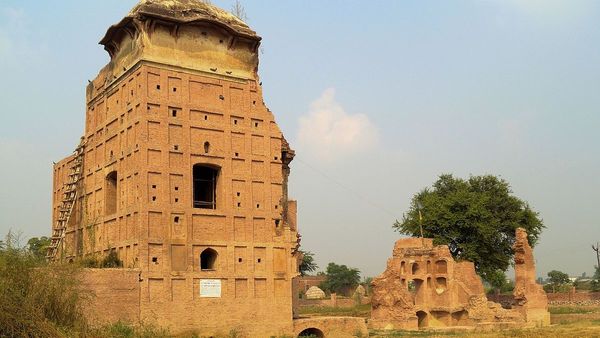 ક્યાં વેચાઈ છે દુનિયાની સૌથી મોંઘી જમીન? કિંમત જાણીનો મોઢુ ઉઘાડુ રહી જશે